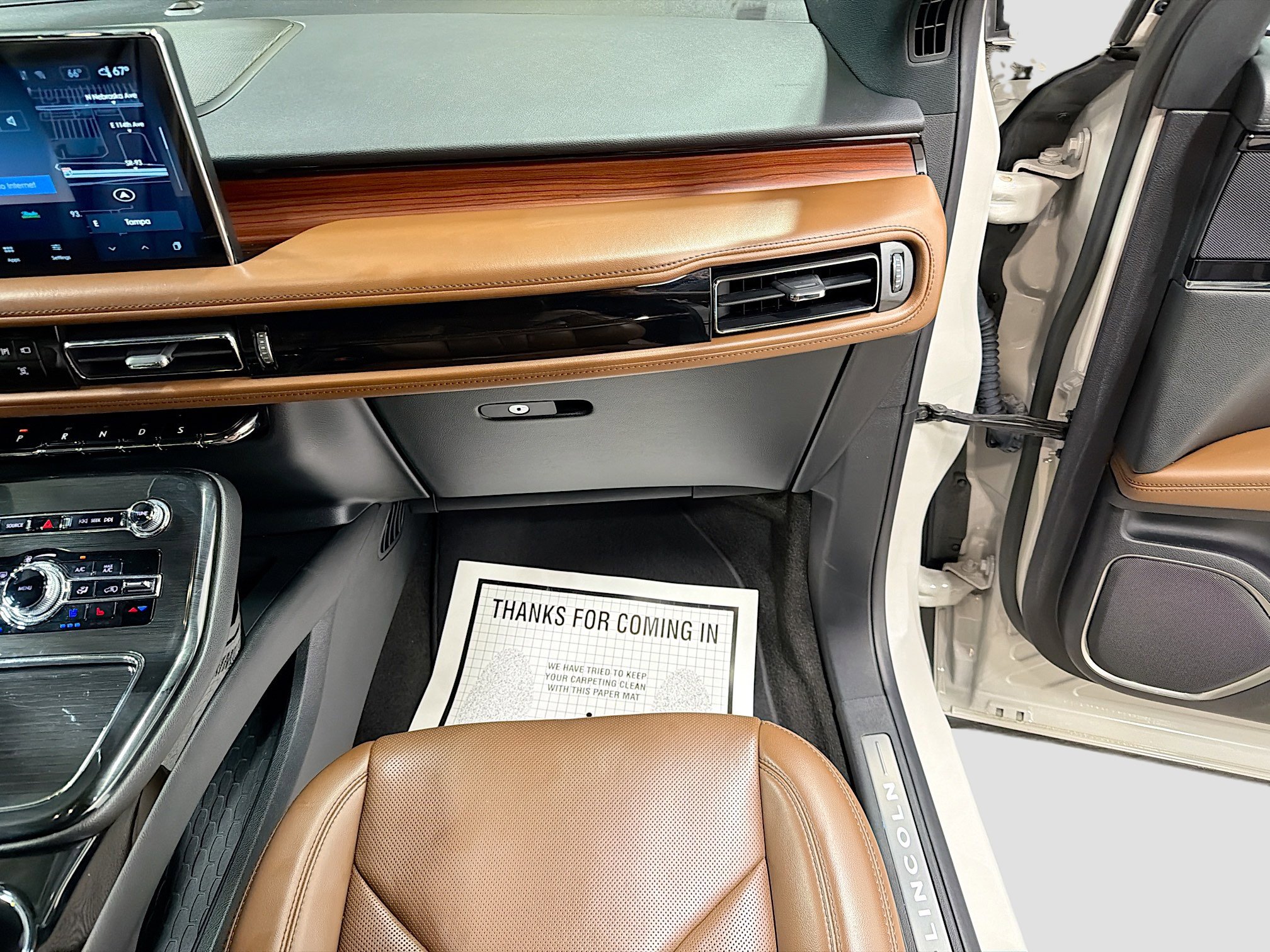 Used 2021 Lincoln Nautilus Reserve image 17