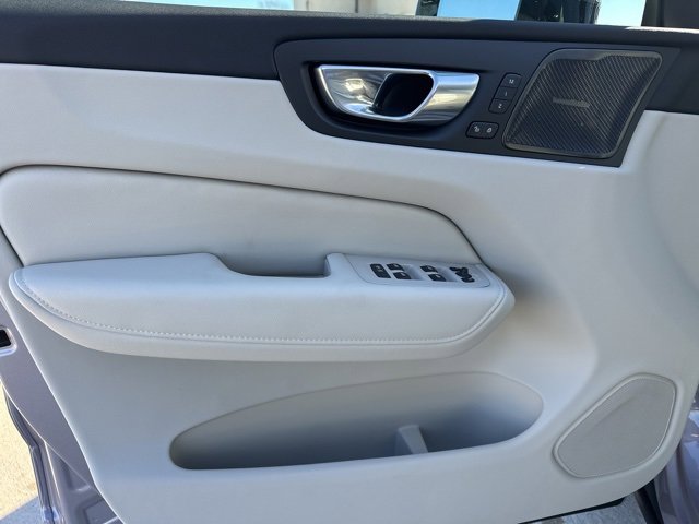New 2026 Volvo XC60 B5 Ultra w/ Climate Package image 12