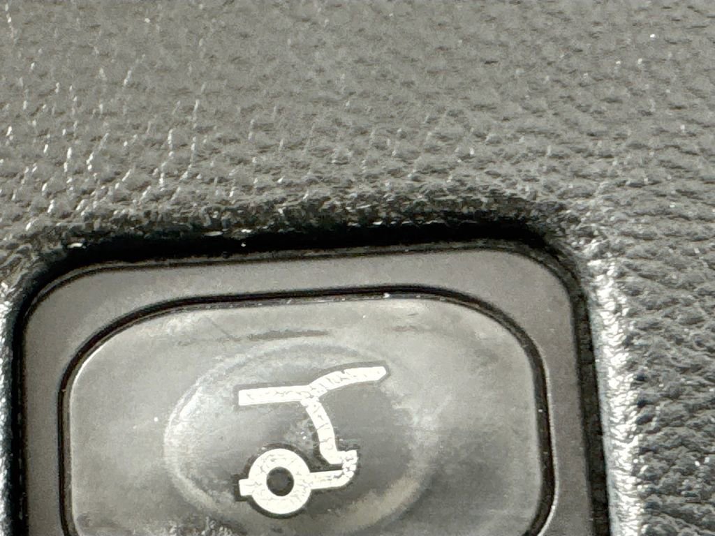 Used 2021 Ford Edge ST-Line FWD image 31