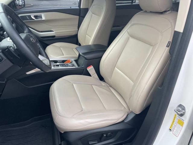 Used 2021 Ford Explorer XLT w/ Equipment Group 202A AWD/4WD image 27