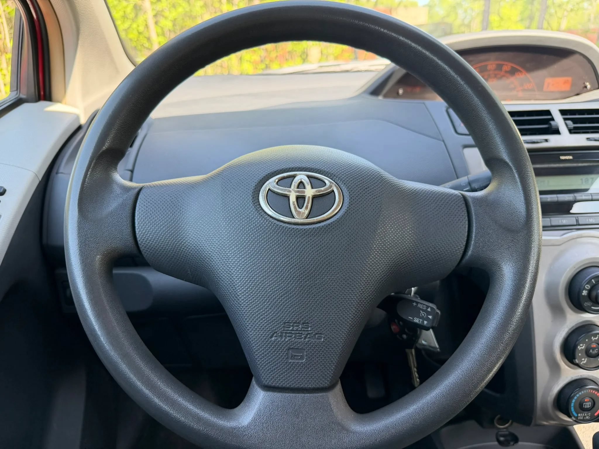 Used 2011 Toyota Yaris 4-Door Hatchback w/ PWR Pkg w/Steel Wheels FWD image 18