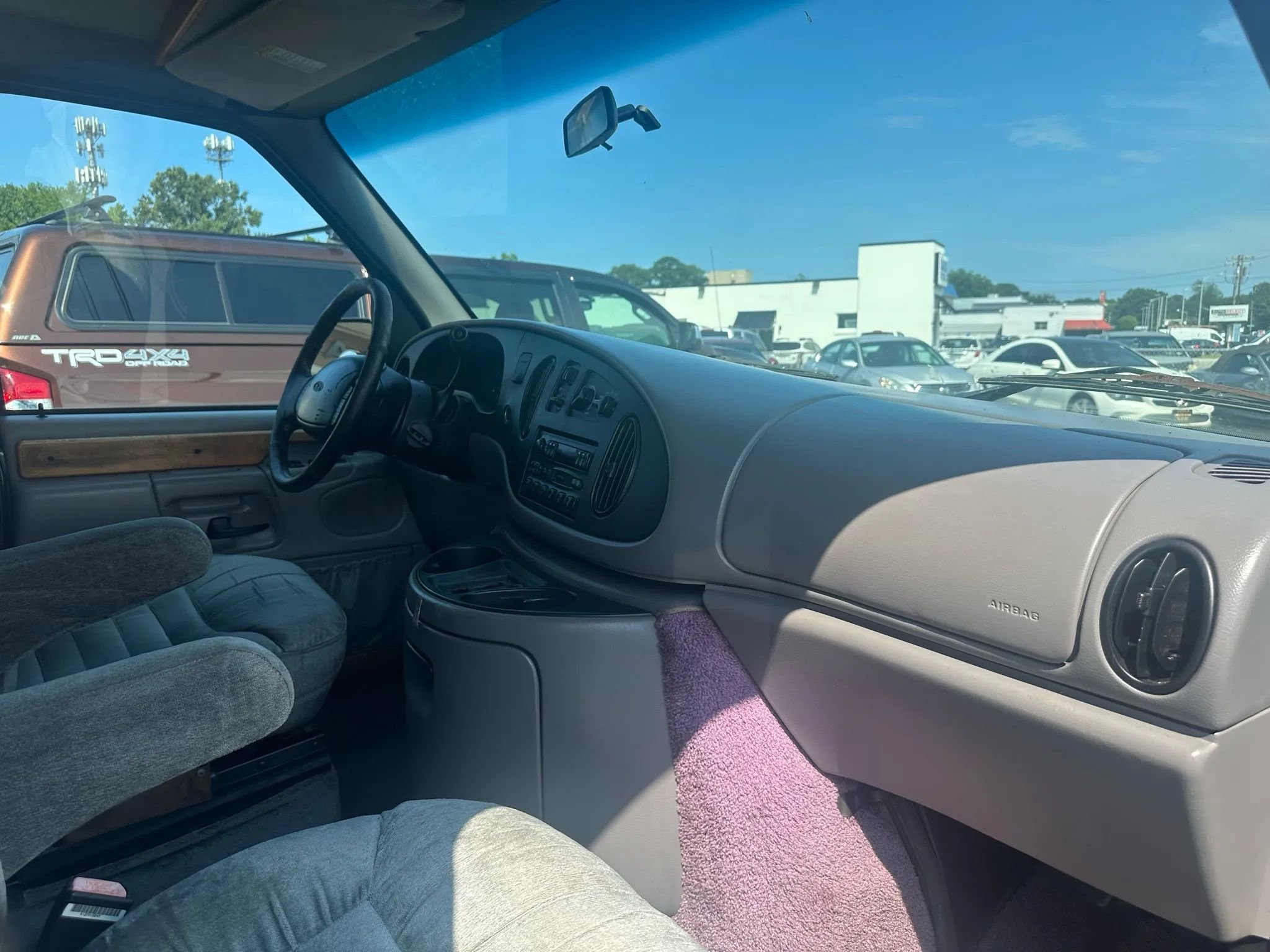 Used 1997 Ford E-150 and Econoline 150 image 19