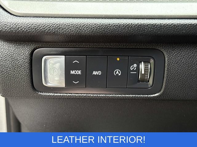 Certified 2025 Chevrolet Traverse LT AWD/4WD image 23
