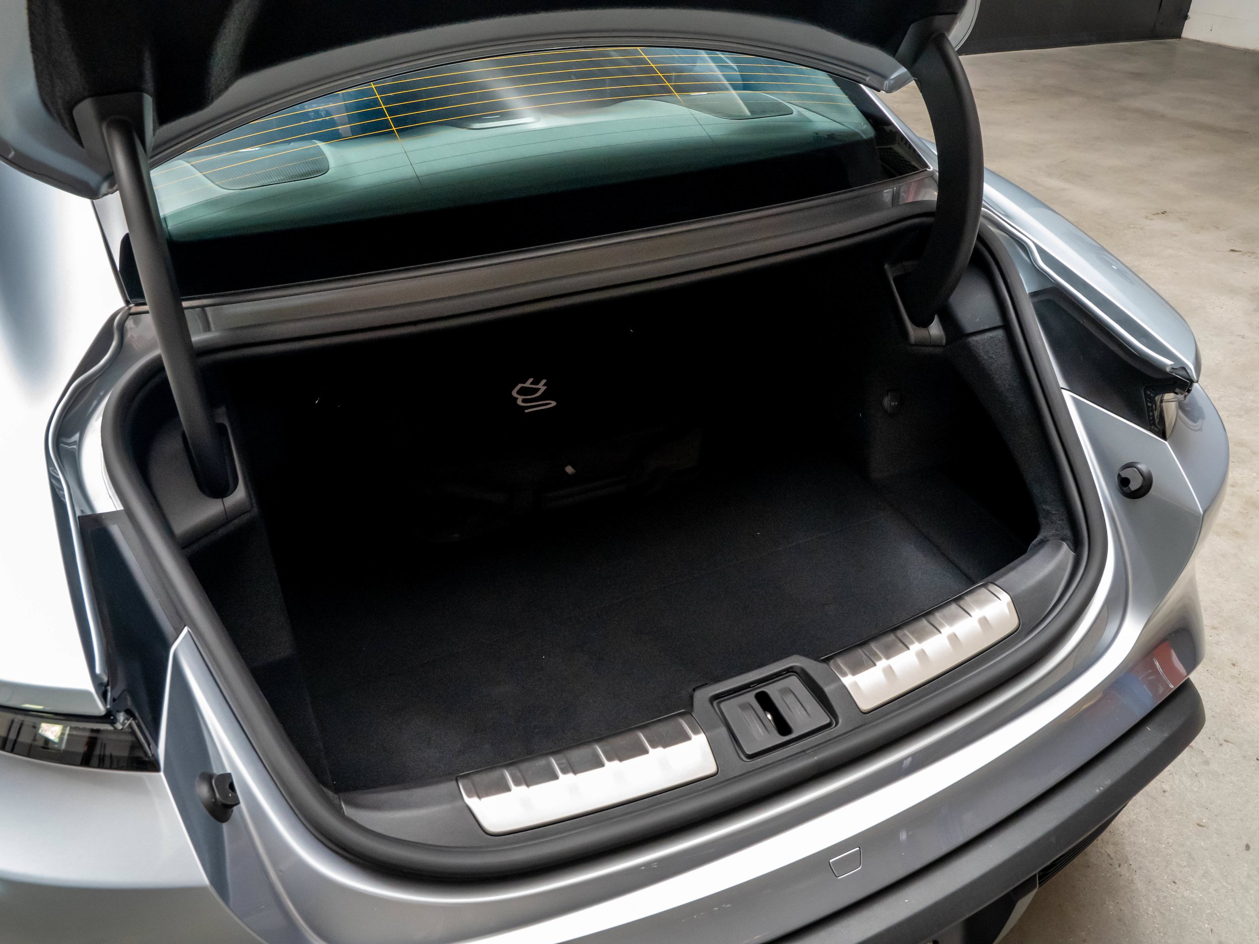 New 2026 Porsche Taycan 4S AWD/4WD image 37