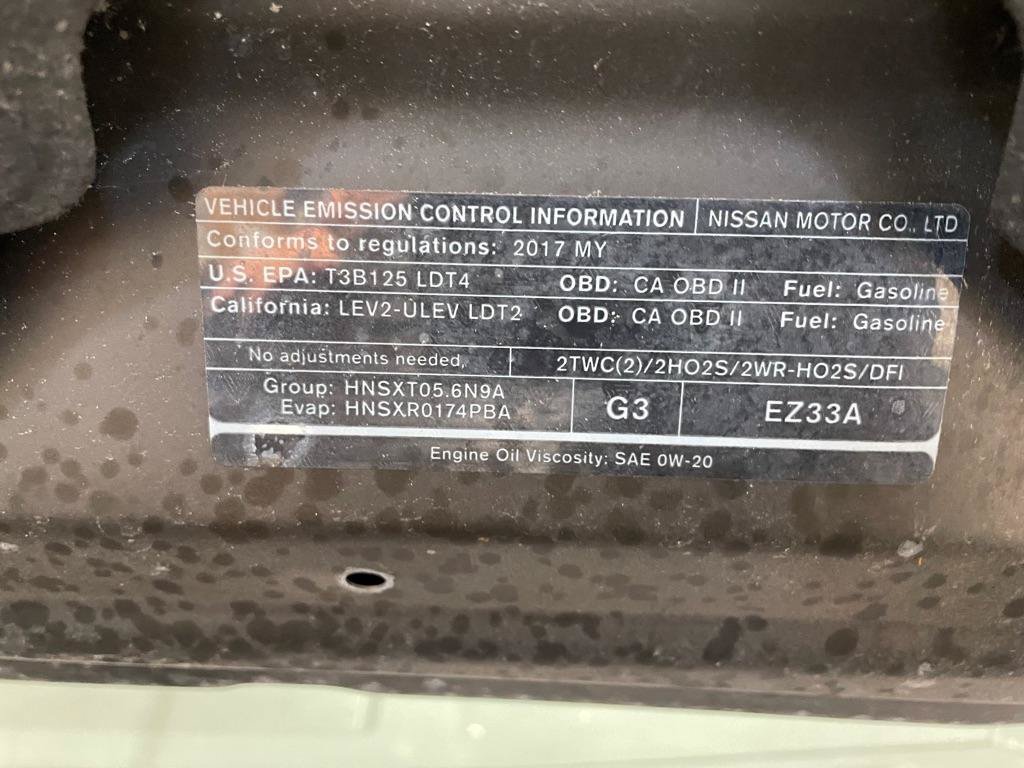 Used 2017 Nissan Titan SV AWD/4WD image 38