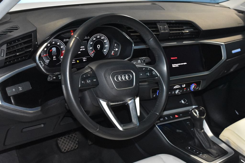 Used 2022 Audi Q3 2.0T Premium Plus AWD/4WD image 2