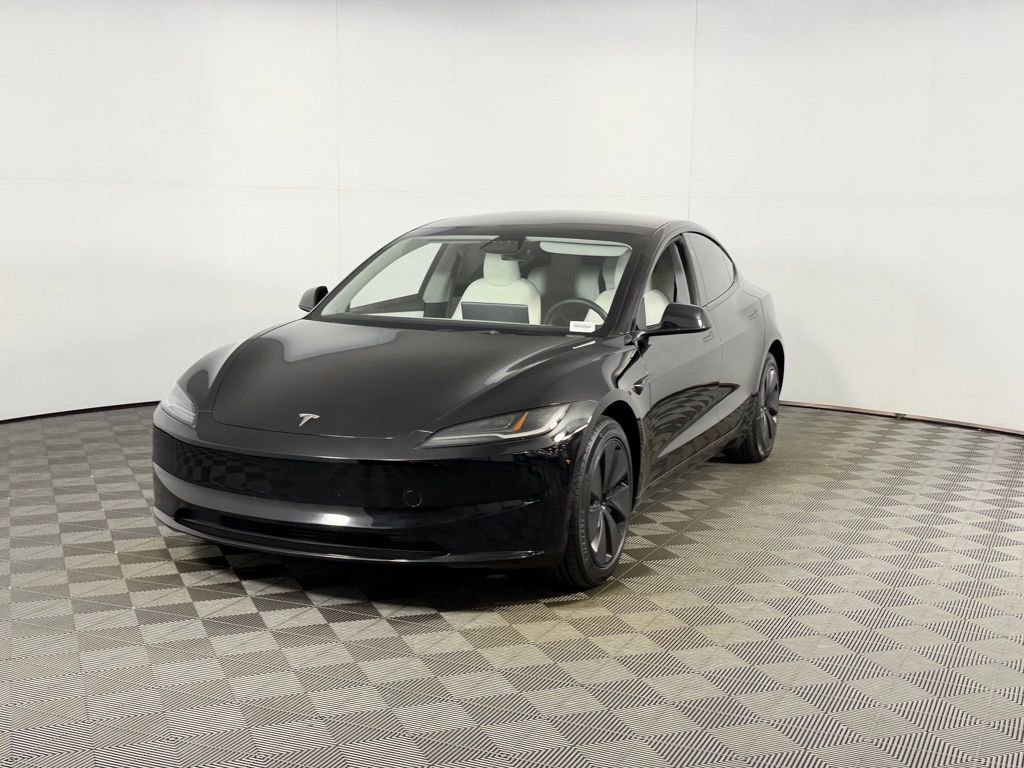 Used 2025 Tesla Model 3 Long Range image 9