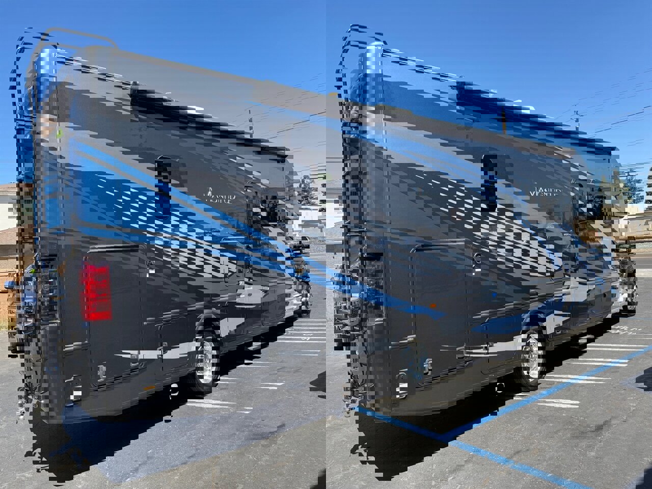 Used 2020 Ford F550 4x4 Regular Cab Super Duty w/ XLT Value Package image 2