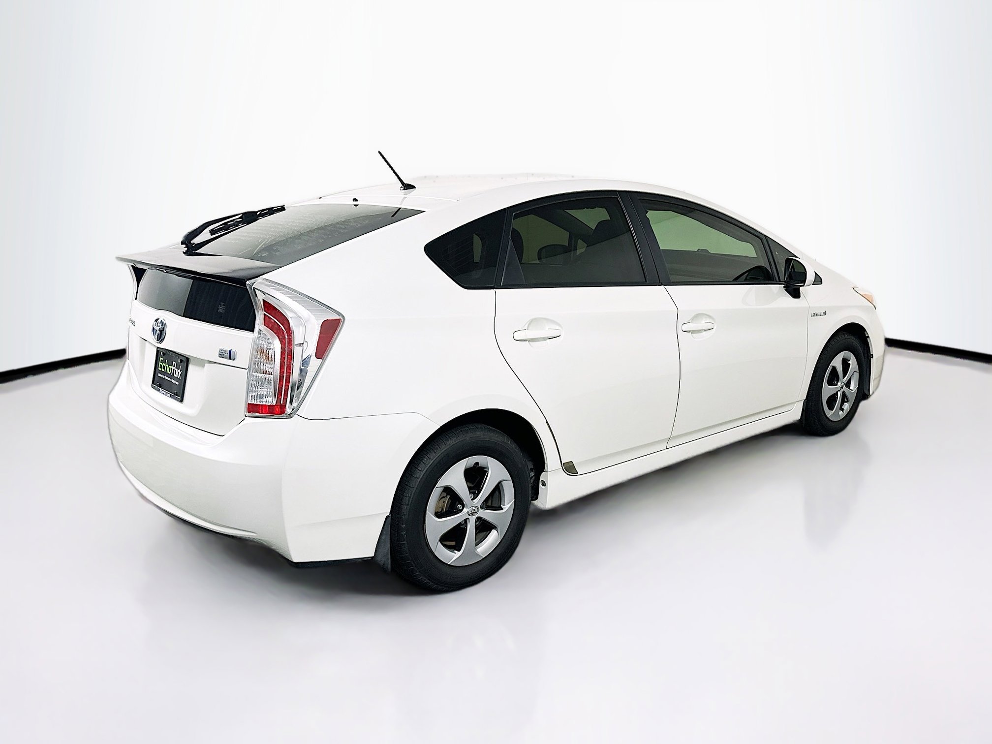 Used 2015 Toyota Prius Two FWD image 9
