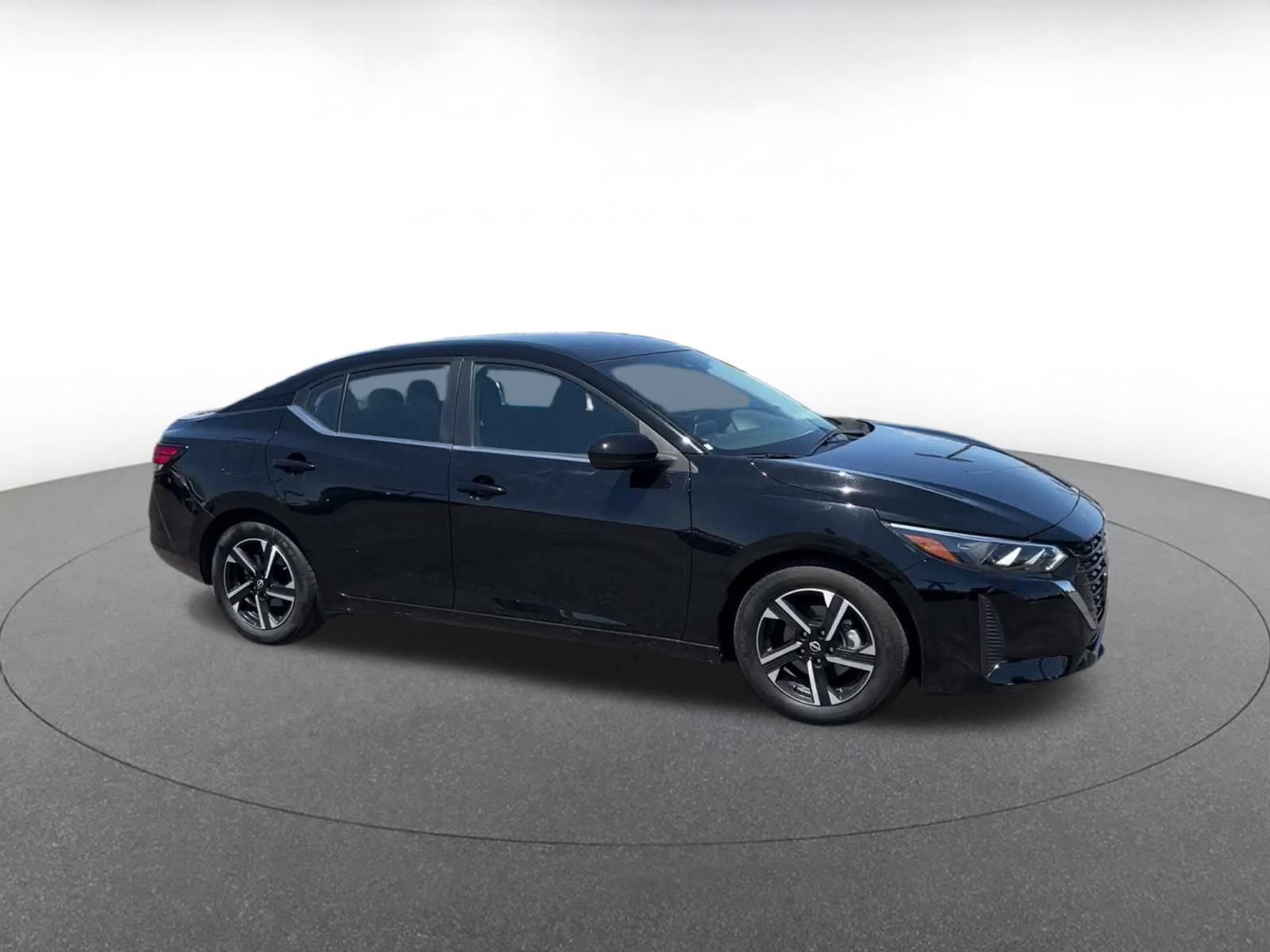 Used 2025 Nissan Sentra SV FWD video 2
