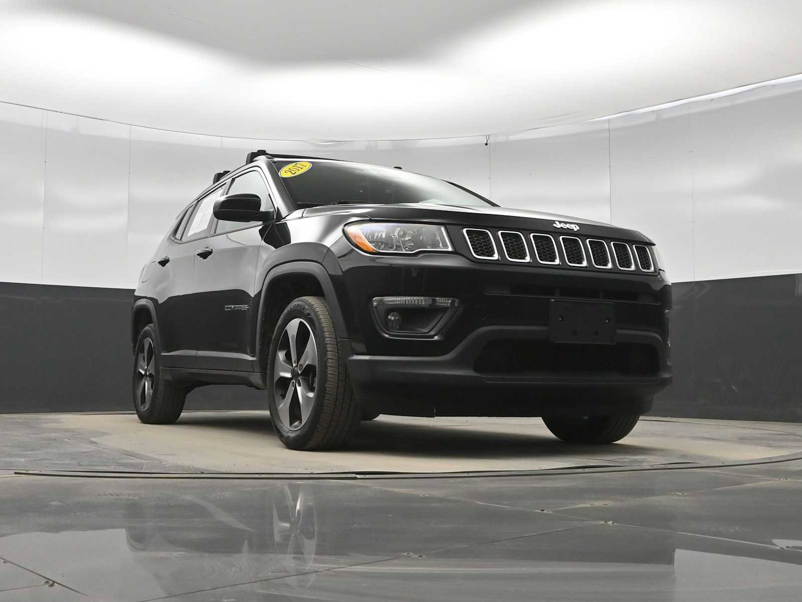Used 2017 Jeep Compass Latitude w/ Popular Equipment Group image 30