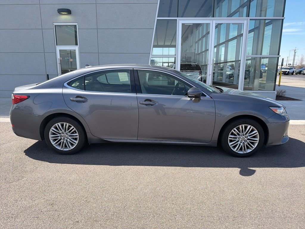 Used 2014 Lexus ES 350 w/ Luxury Package image 3
