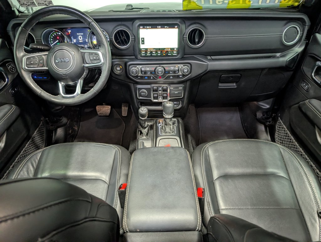 Used 2023 Jeep Wrangler Unlimited Sahara w/ Cold Weather Group AWD/4WD image 12