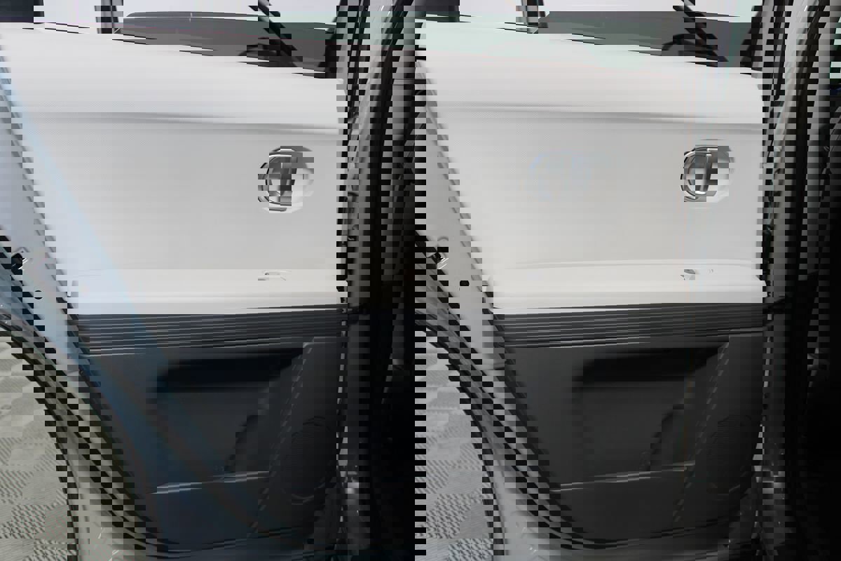 Used 2024 Hyundai Ioniq 5 SE image 24