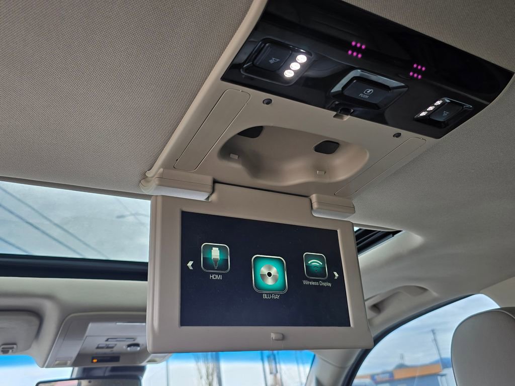 Used 2017 Chevrolet Suburban Premier image 15