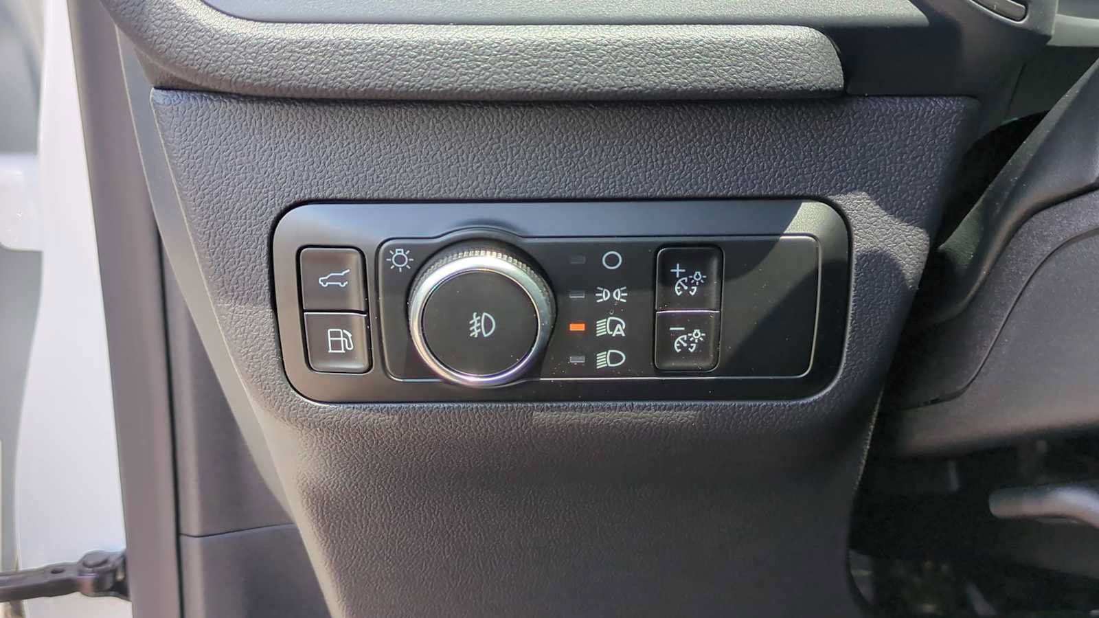 New 2025 Ford Escape SE FWD image 14