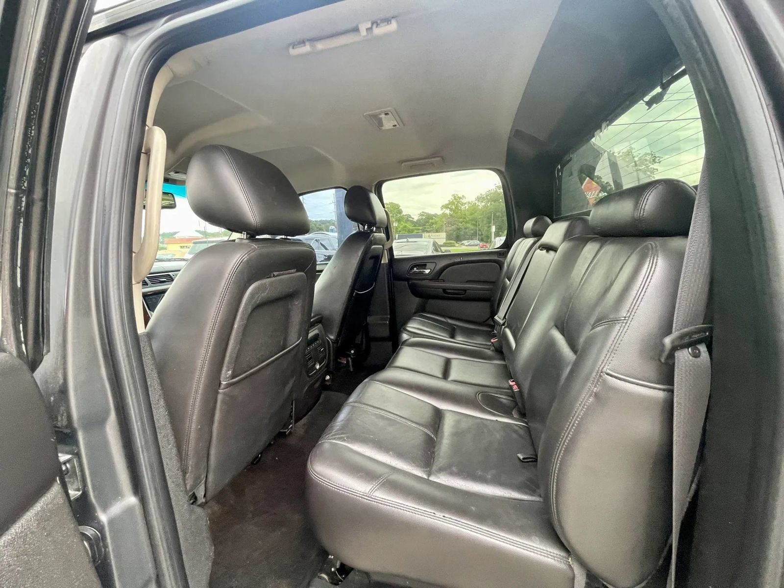 Used 2011 Chevrolet Avalanche LT w/ Texas Edition RWD image 7