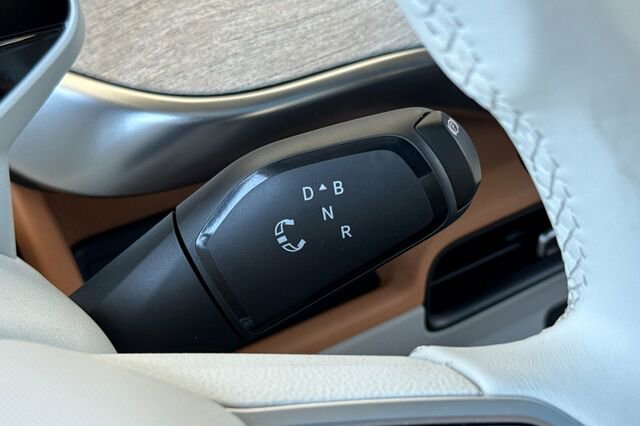 New 2025 Volkswagen ID. Buzz Pro S Plus image 23