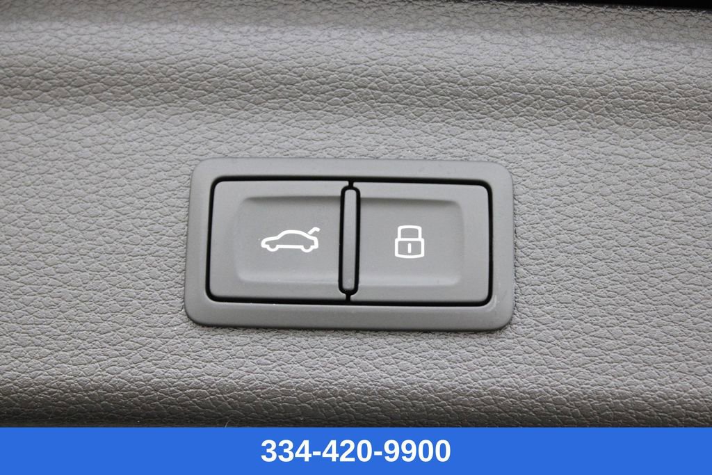 New 2025 Audi Q3 2.0T Premium image 31