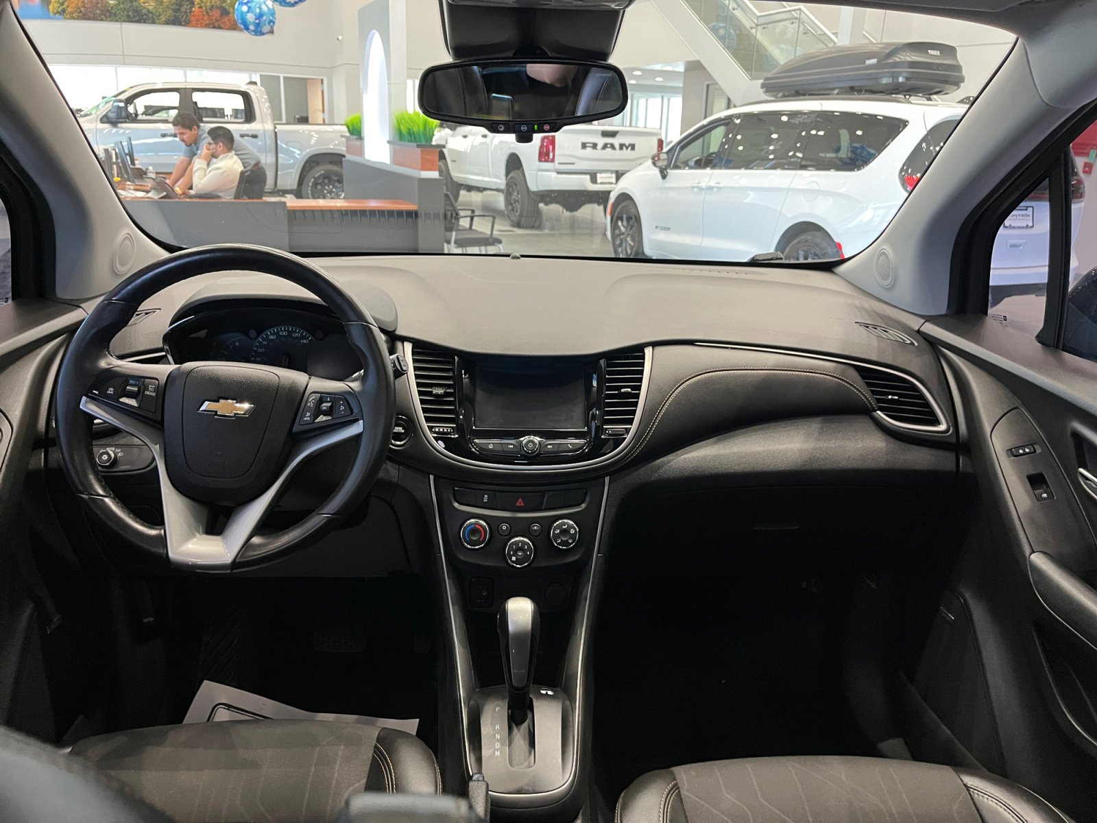 Used 2018 Chevrolet Trax LT w/ Sun & Sound Package image 18