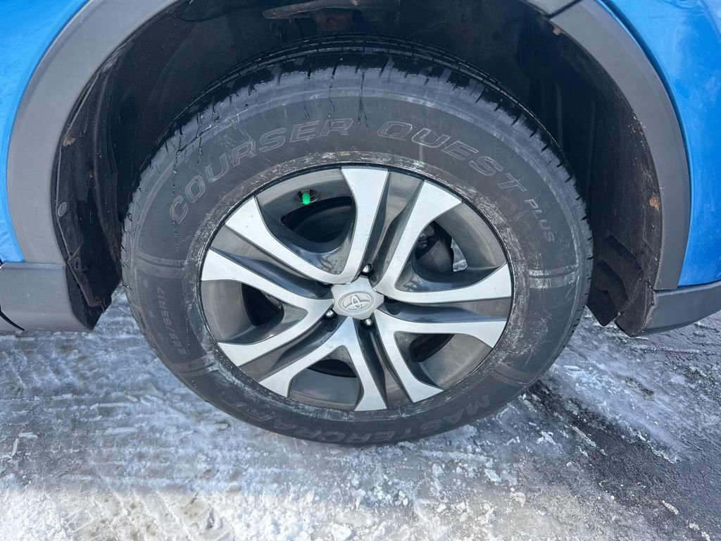 Used 2018 Toyota RAV4 LE w/ All Weather Liner Package image 41