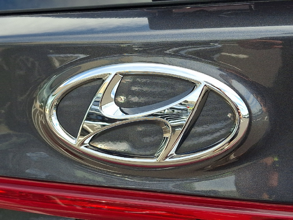 Certified 2023 Hyundai Santa Fe SEL AWD/4WD image 30