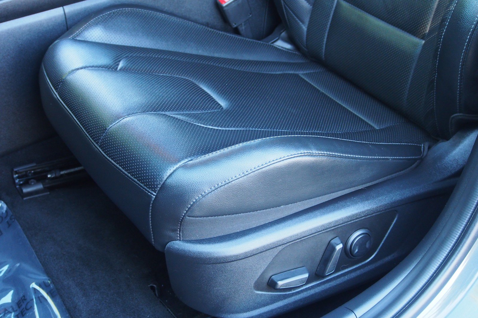 Used 2024 Hyundai Elantra Limited FWD image 19