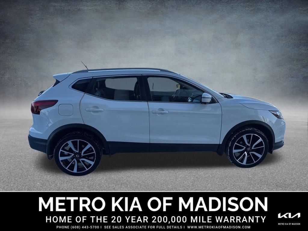 Used 2017 Nissan Rogue Sport SL w/ SL Premium Package image 7