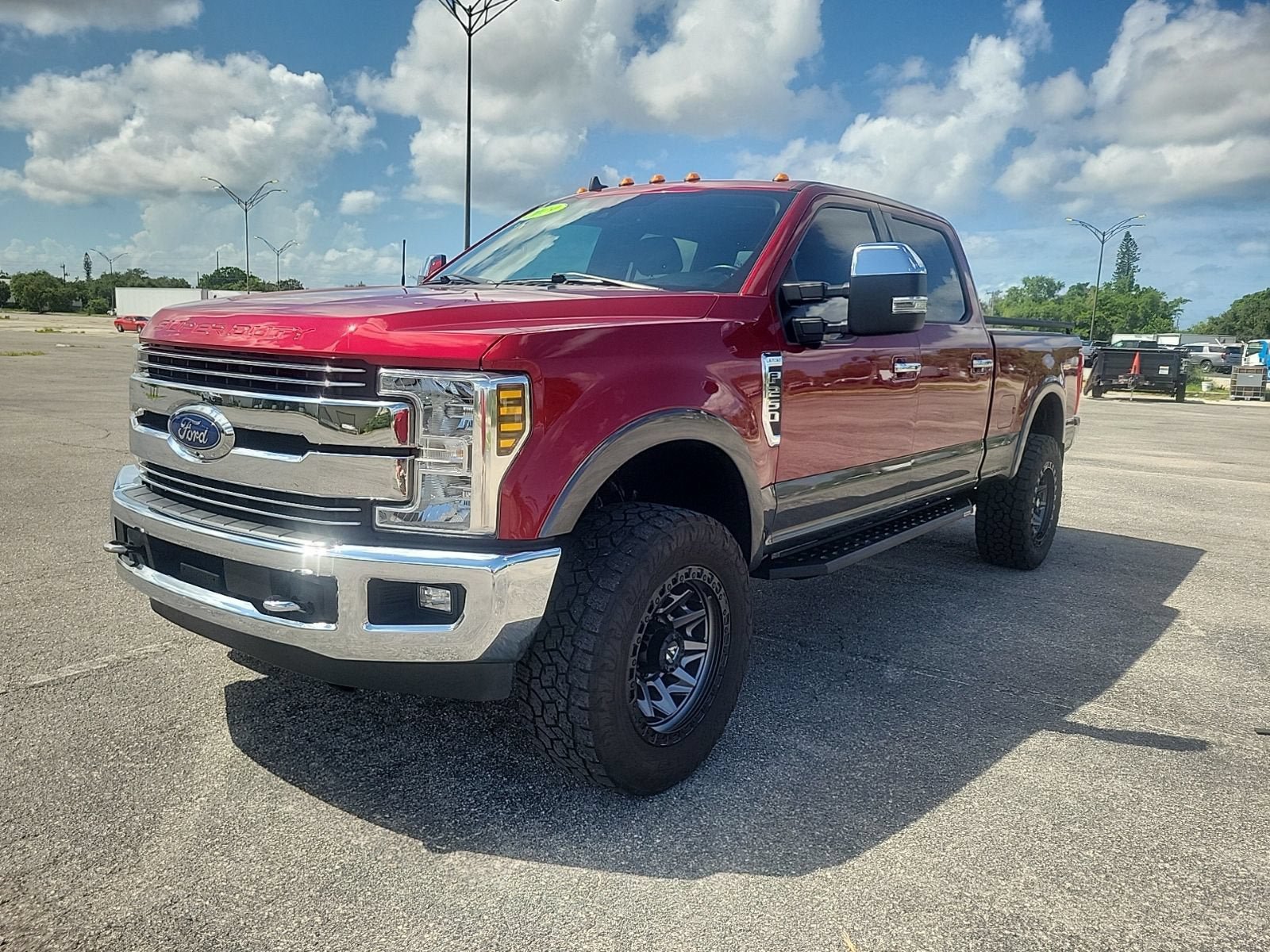 Used 2019 Ford F250 Lariat w/ Lariat Ultimate Package AWD/4WD image 2