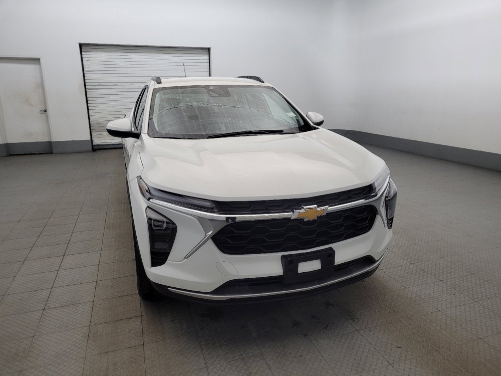 Used 2024 Chevrolet Trax LT w/ Driver Confidence Package image 14