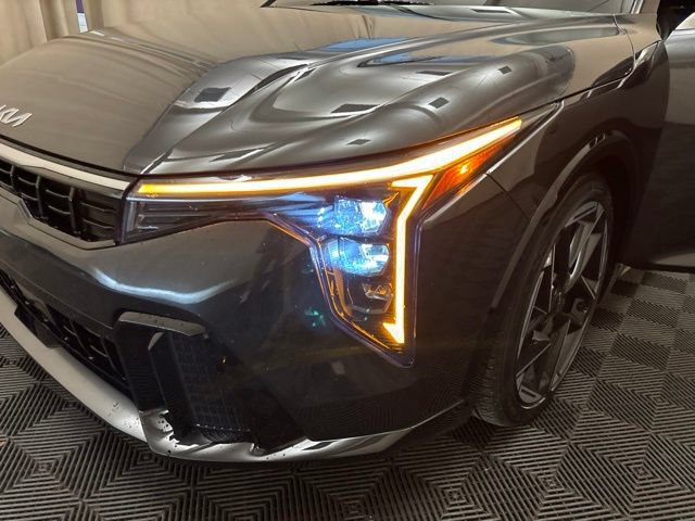 Certified 2025 Kia K4 EX w/ GT-Line Sunroof Package FWD image 9