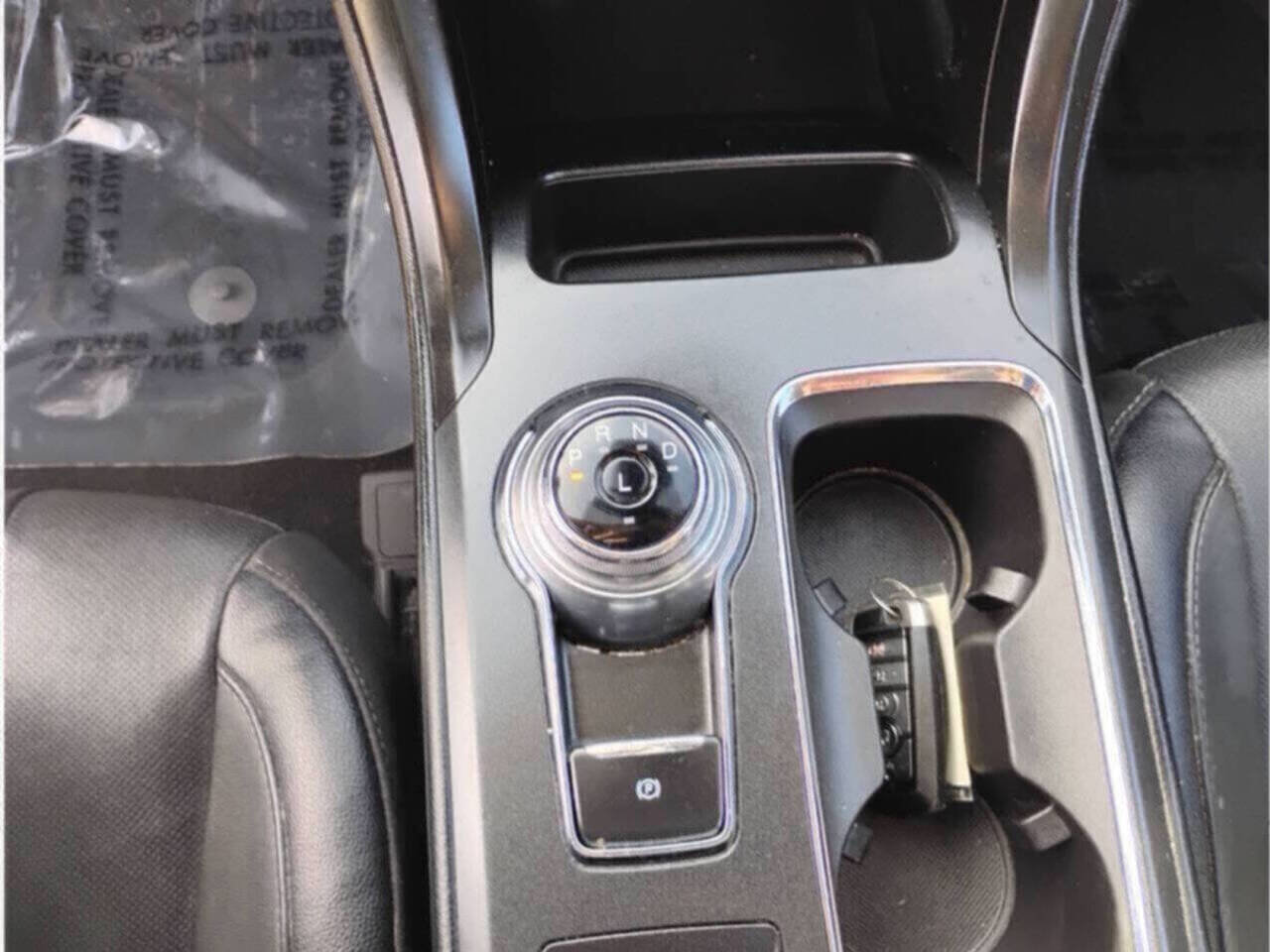 Used 2020 Ford Fusion Titanium image 18