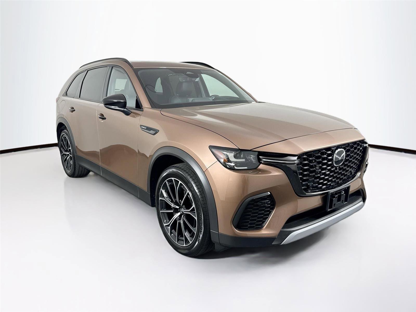 Certified 2025 MAZDA CX-70 Plug-In Hybrid w/ Premium Plus AWD/4WD image 10