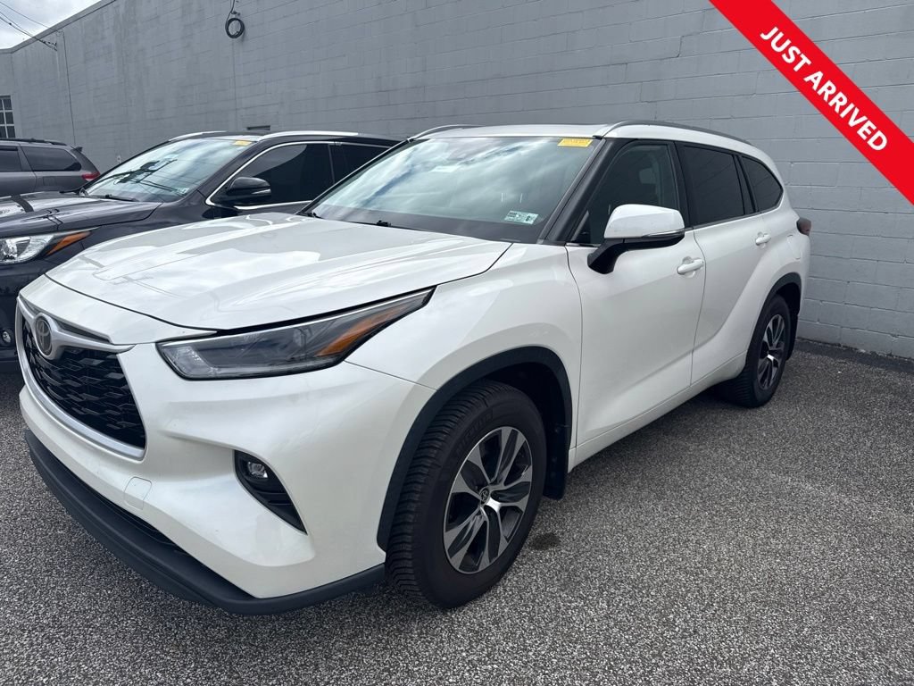 Used 2021 Toyota Highlander XLE