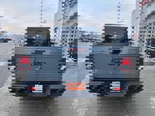 New 2025 Jeep Gladiator Sport image 34