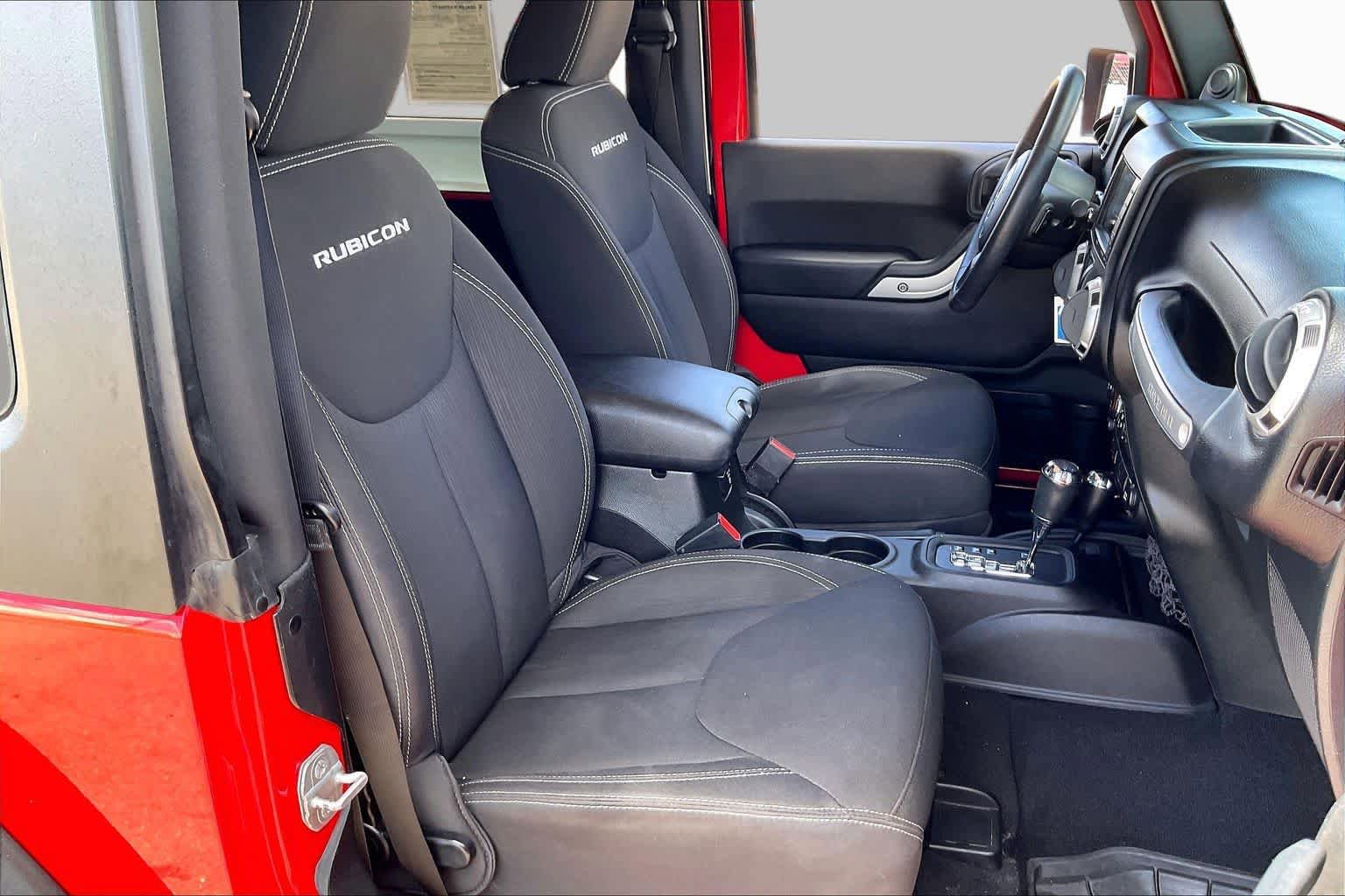 Used 2014 Jeep Wrangler Rubicon w/ Power Convenience Group AWD/4WD image 9