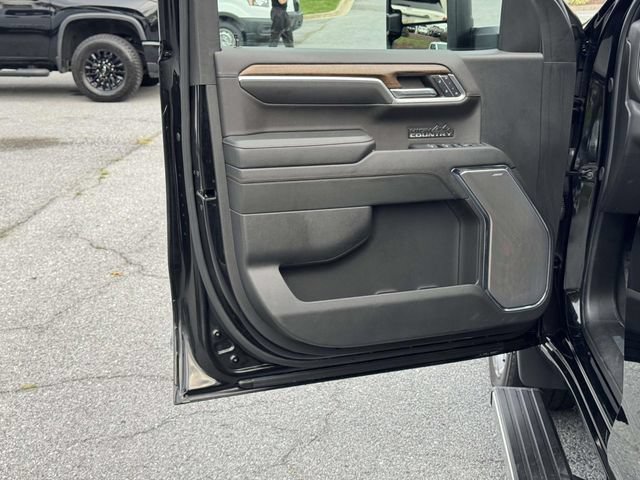 Used 2024 Chevrolet Silverado 1500 High Country w/ High Country Premium Package AWD/4WD image 14