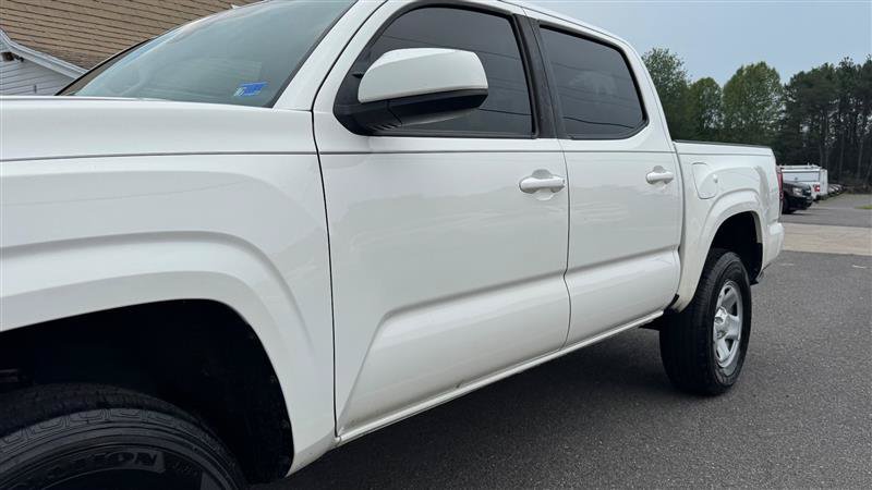 Used 2022 Toyota Tacoma SR w/ SR Convenience Package RWD image 13