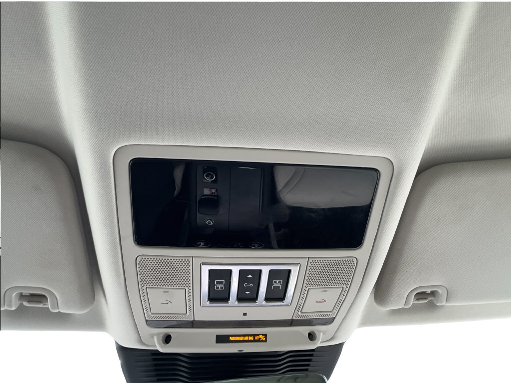 Used 2025 Land Rover Discovery Dynamic SE AWD/4WD image 50