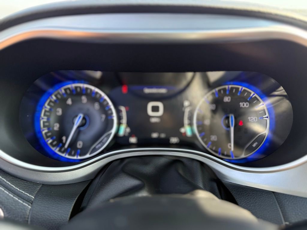 New 2025 Chrysler Pacifica Limited FWD image 26
