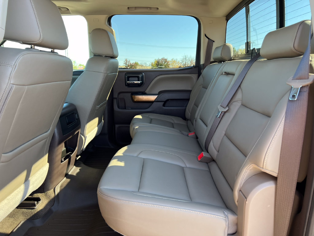 Used 2018 Chevrolet Silverado 1500 LTZ w/ Sport Package AWD/4WD image 4