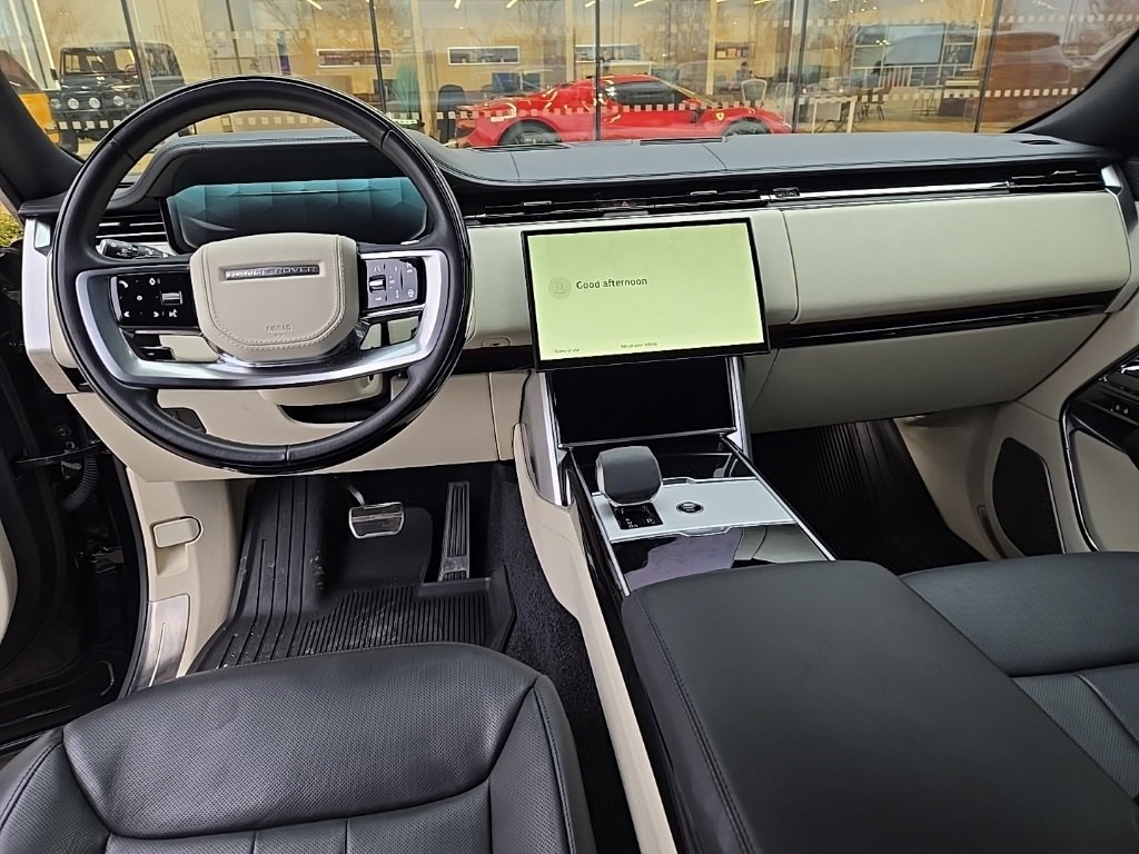 Used 2024 Land Rover Range Rover Long Wheelbase Autobiography image 14