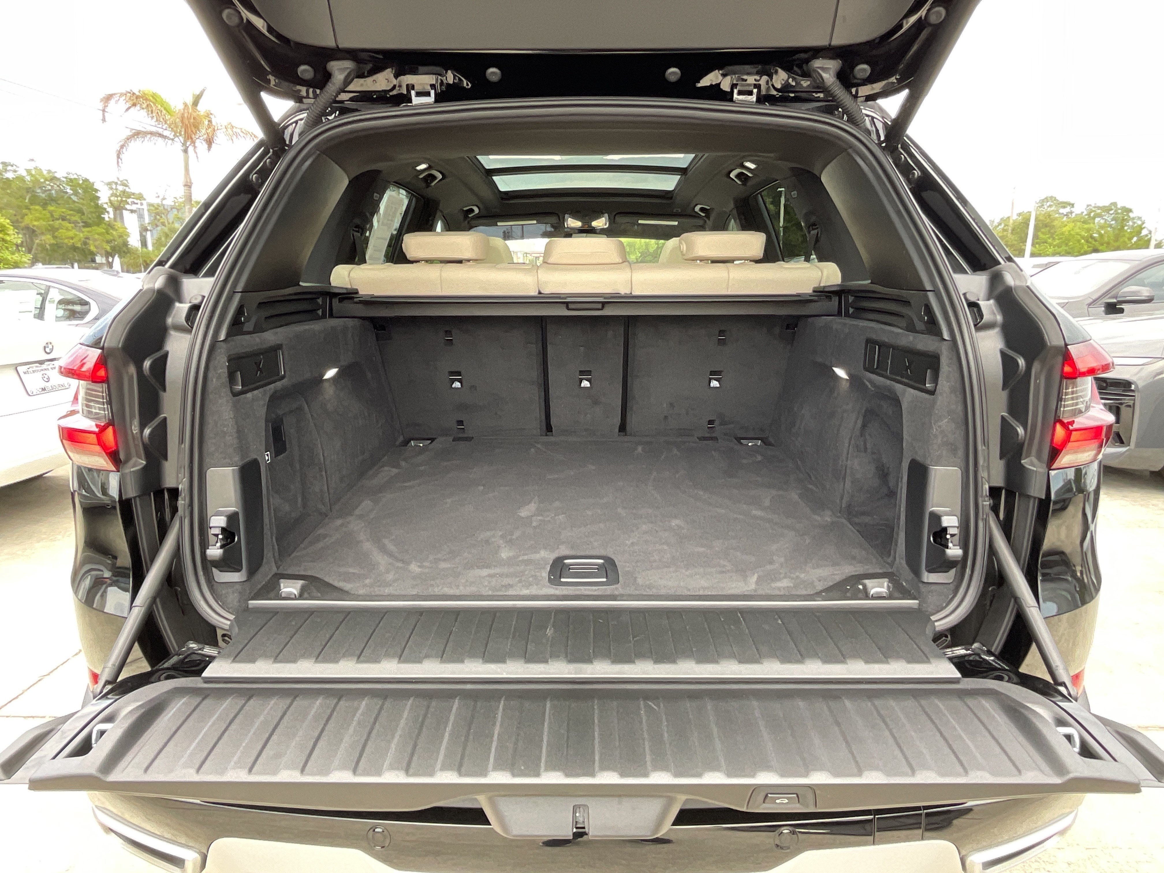 Used 2022 BMW X5 sDrive40i w/ Premium Package RWD image 32