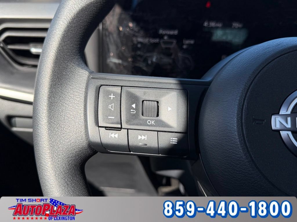Used 2025 Nissan Kicks S AWD/4WD image 16