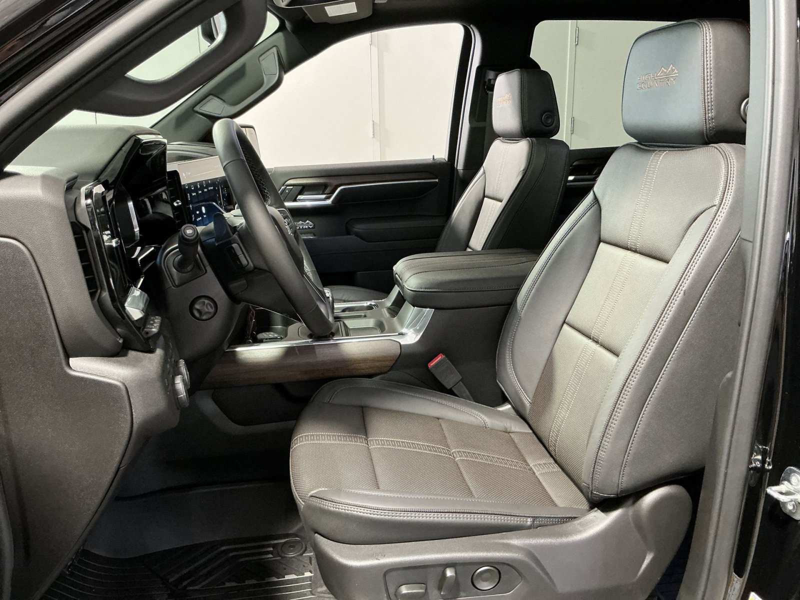 New 2026 Chevrolet Silverado 1500 High Country w/ Midnight Edition image 21