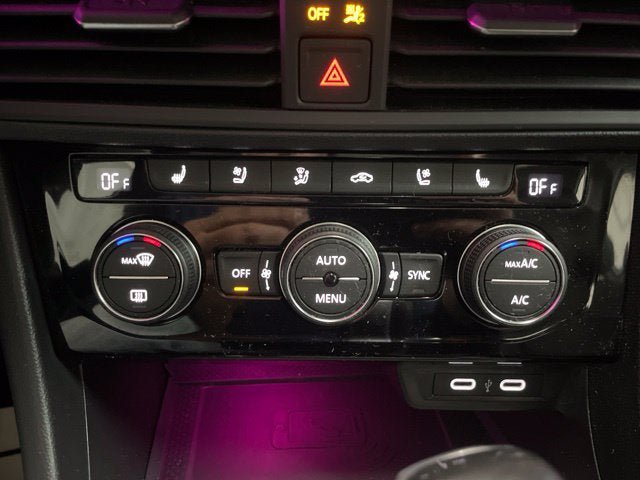 Certified 2023 Volkswagen Jetta SEL FWD image 24