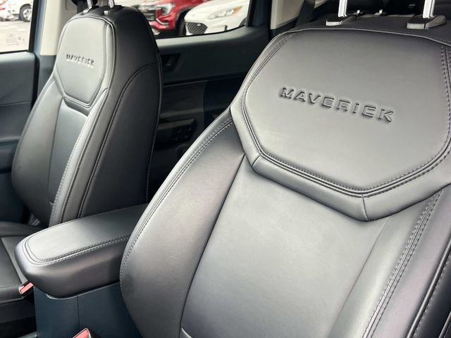 Used 2025 Ford Maverick Lariat w/ Black Appearance Package AWD/4WD image 33
