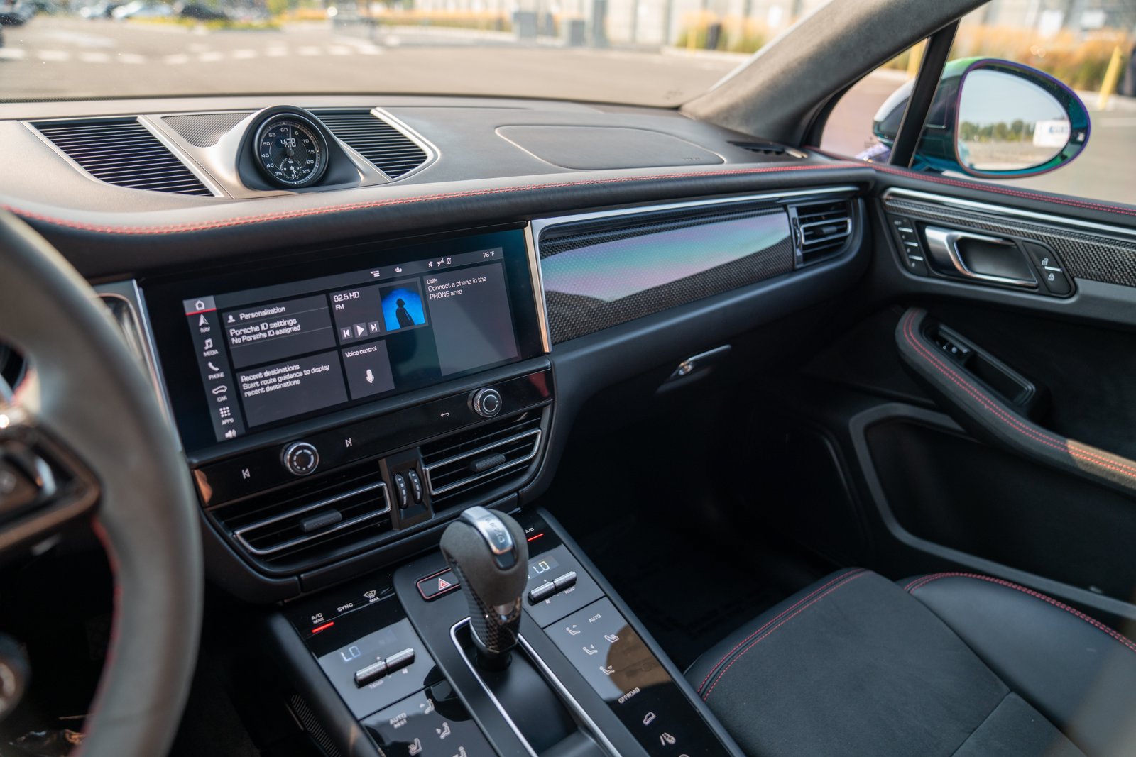 Certified 2024 Porsche Macan GTS AWD/4WD image 16