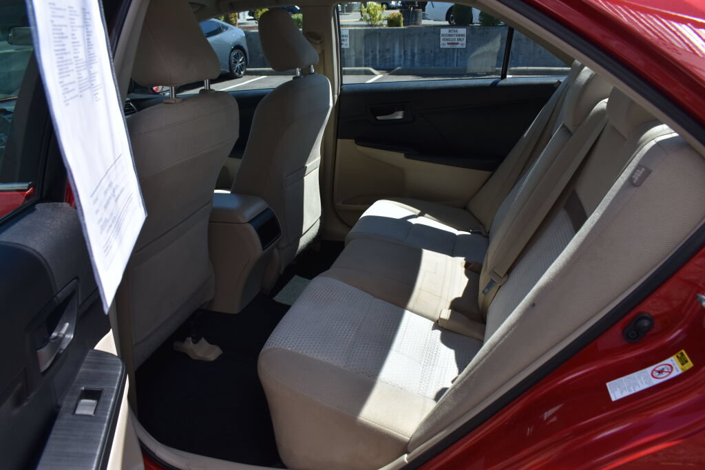 Used 2012 Toyota Camry LE FWD image 20