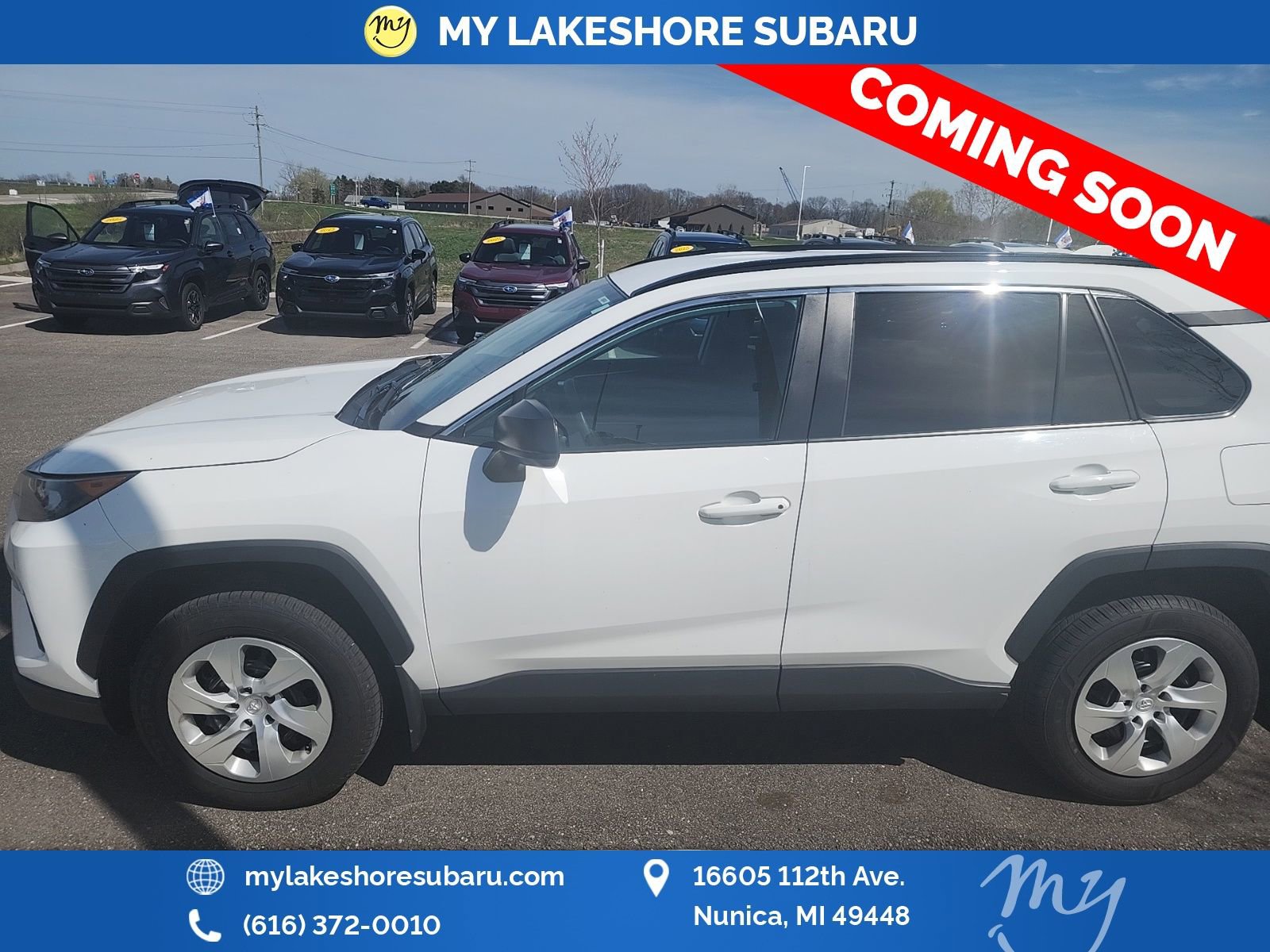 Used 2019 Toyota RAV4 LE w/ Carpet Mat Package image 9